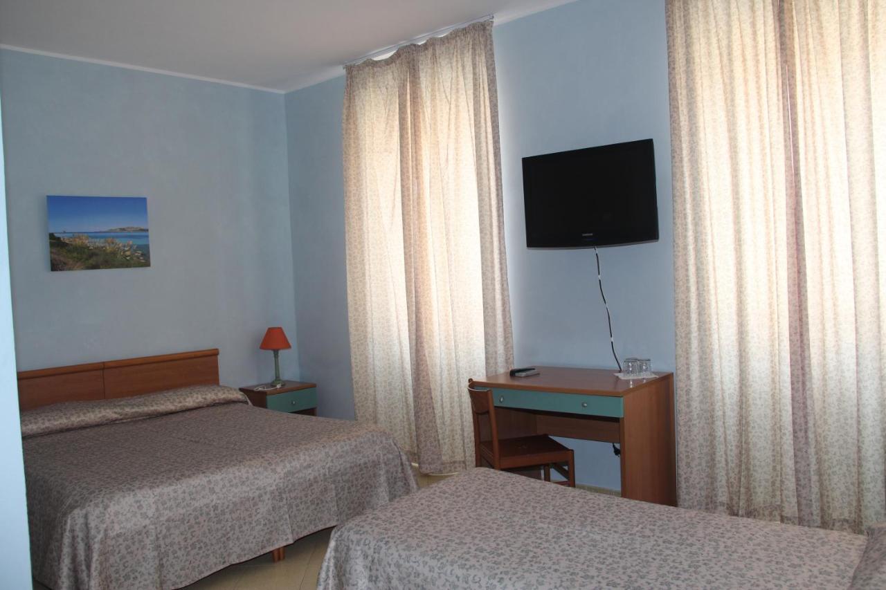 Hotel Geranio Rosso Stintino Exterior foto