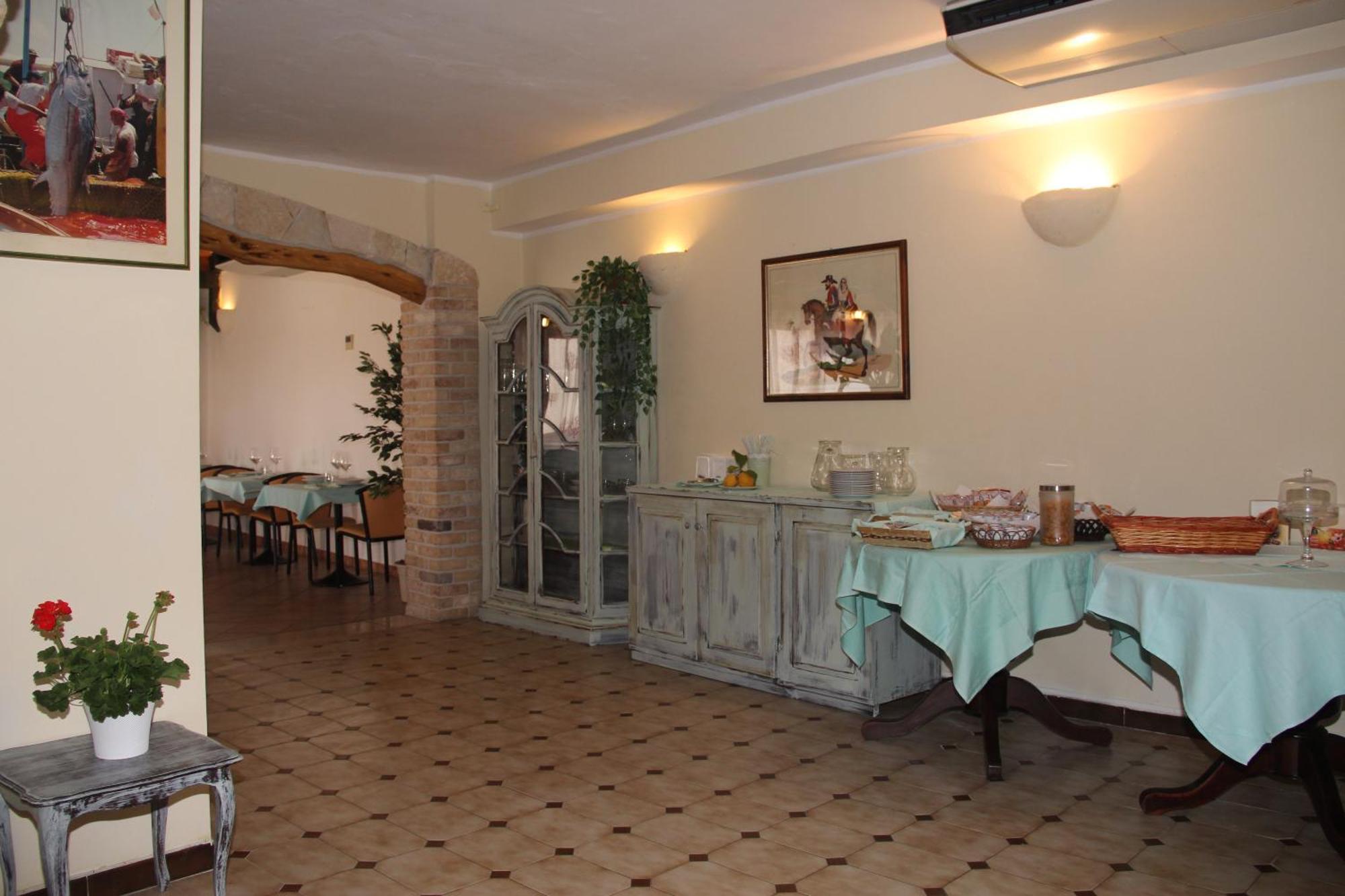 Hotel Geranio Rosso Stintino Exterior foto