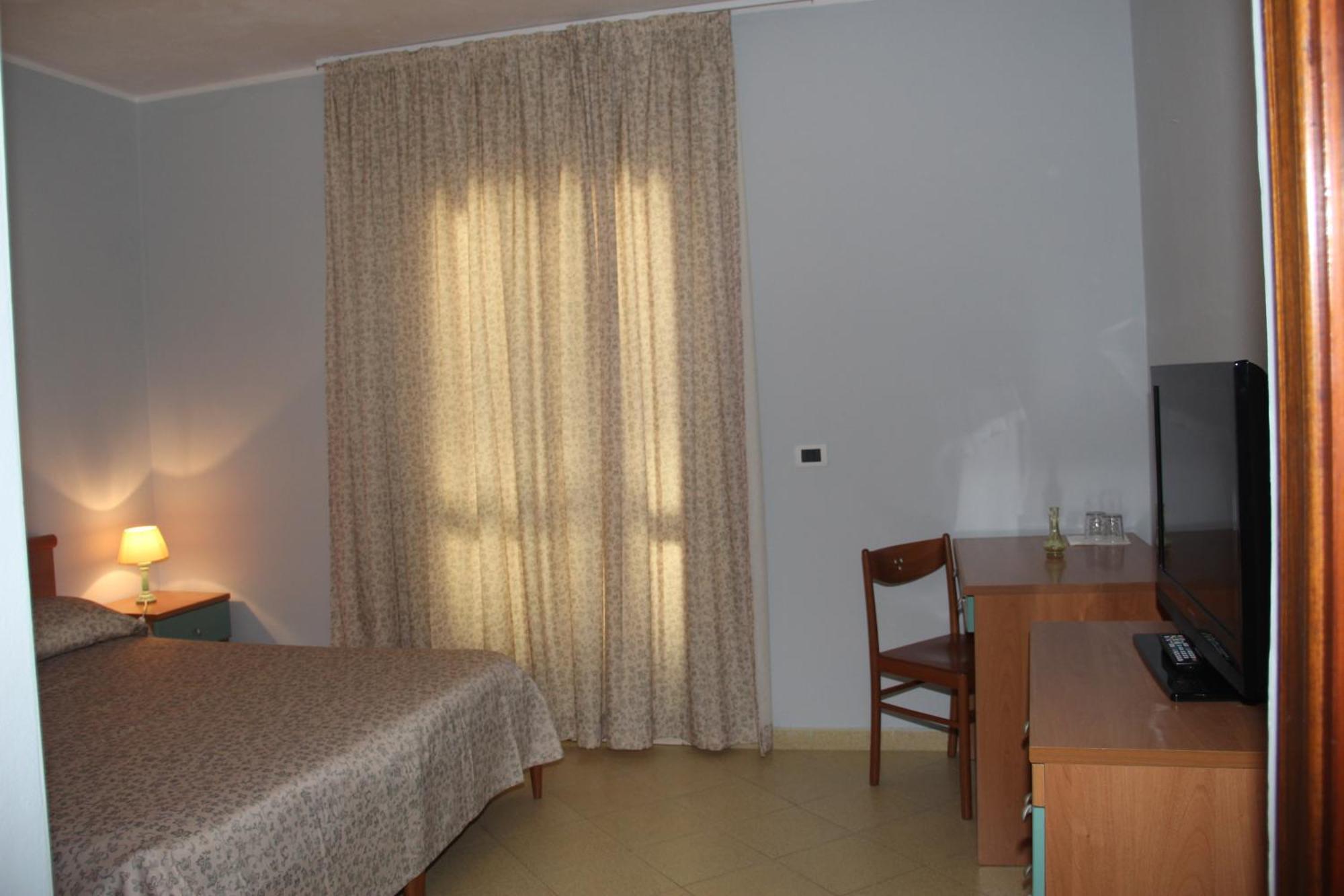 Hotel Geranio Rosso Stintino Exterior foto