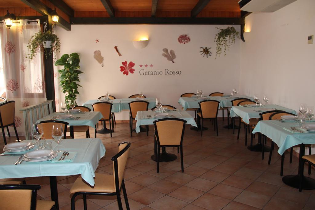 Hotel Geranio Rosso Stintino Exterior foto