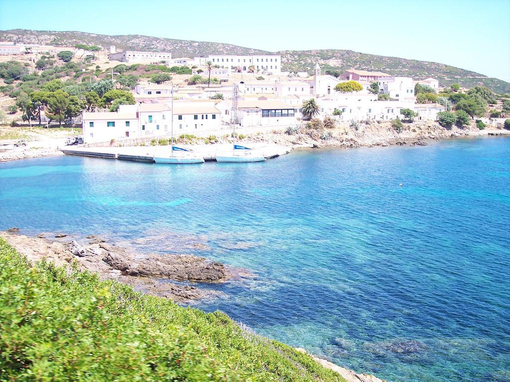 Hotel Geranio Rosso Stintino Exterior foto